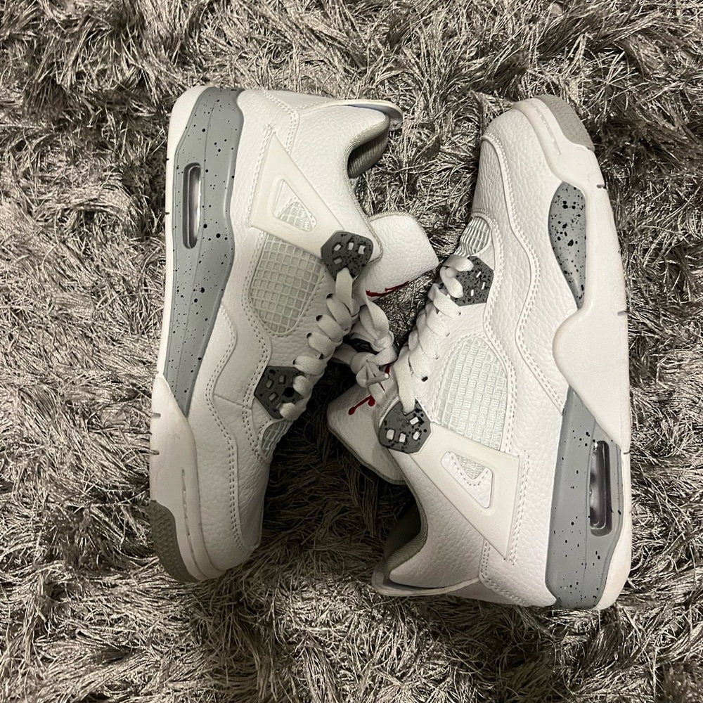 white oreo jordan 4’s retro